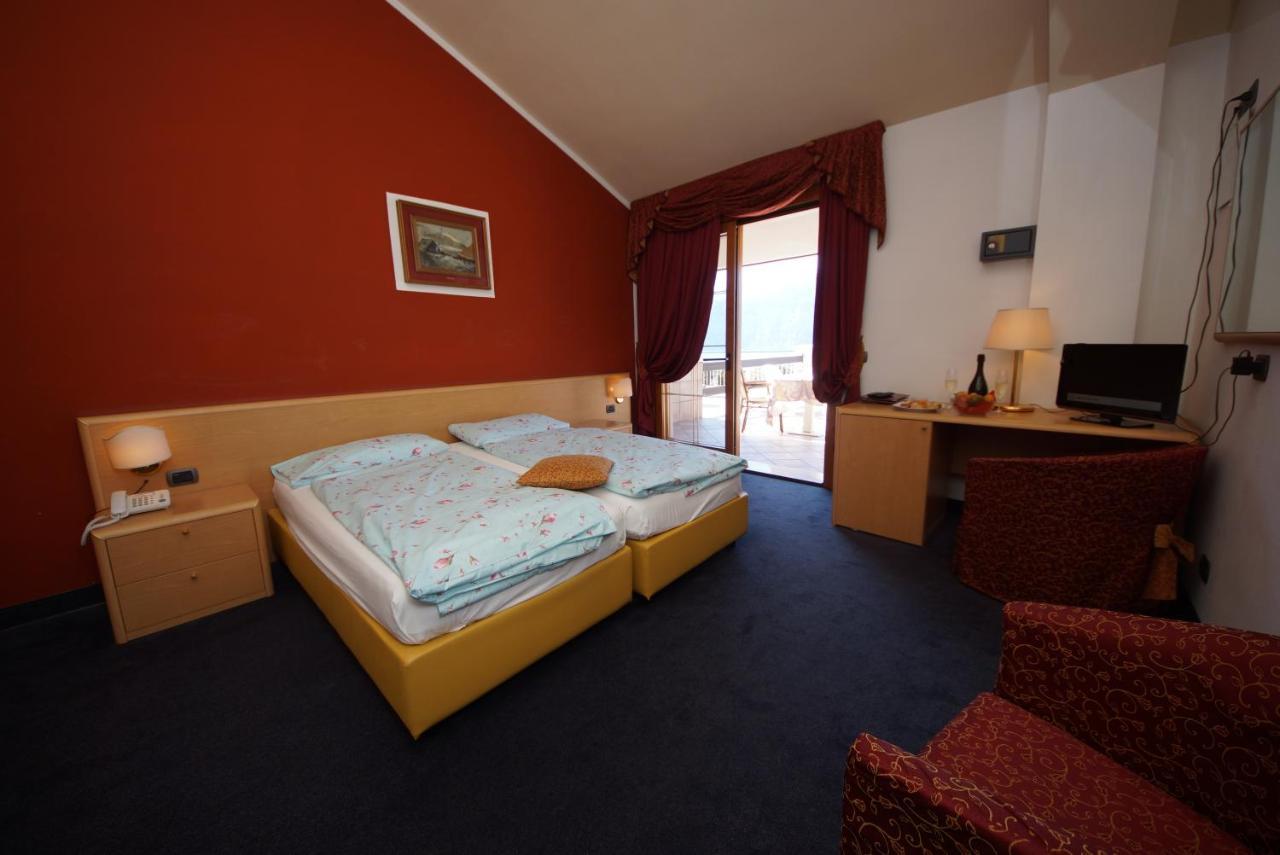 Hotel Alpi Malcesine Bagian luar foto
