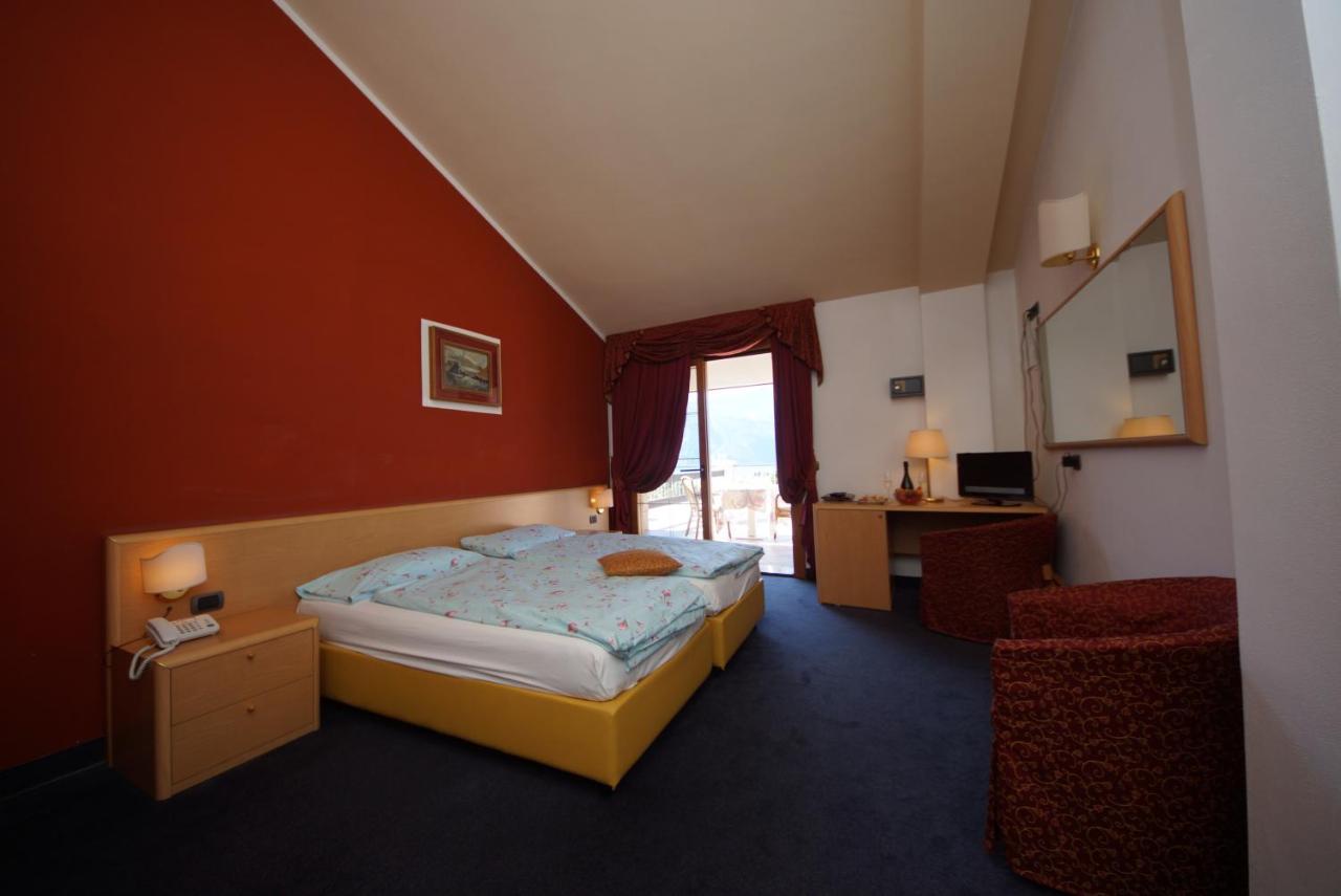 Hotel Alpi Malcesine Bagian luar foto