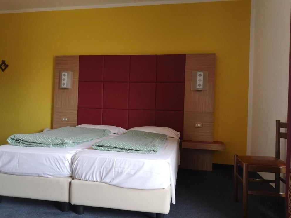 Hotel Alpi Malcesine Bagian luar foto
