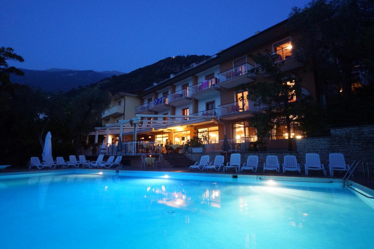 Hotel Alpi Malcesine Bagian luar foto