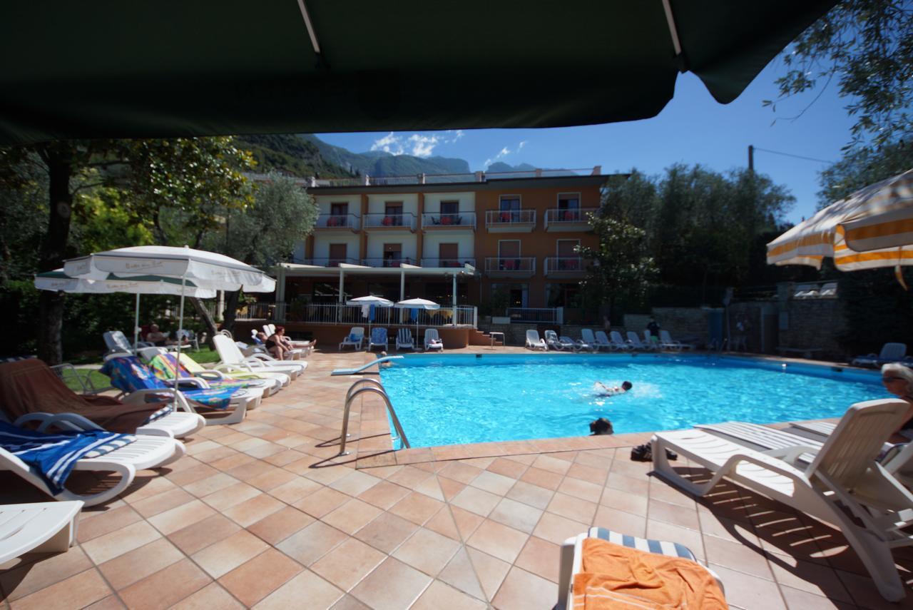 Hotel Alpi Malcesine Bagian luar foto