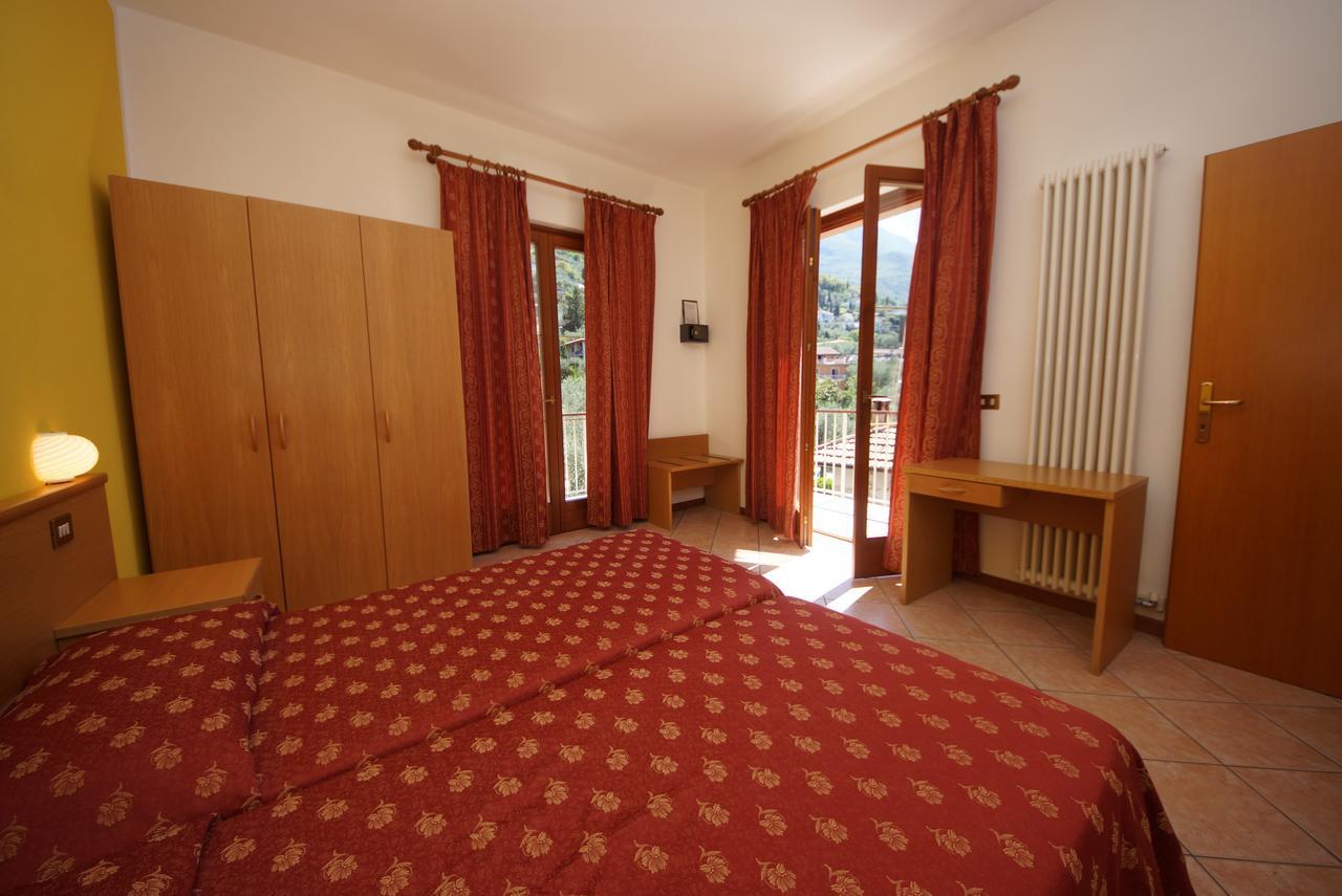 Hotel Alpi Malcesine Bagian luar foto
